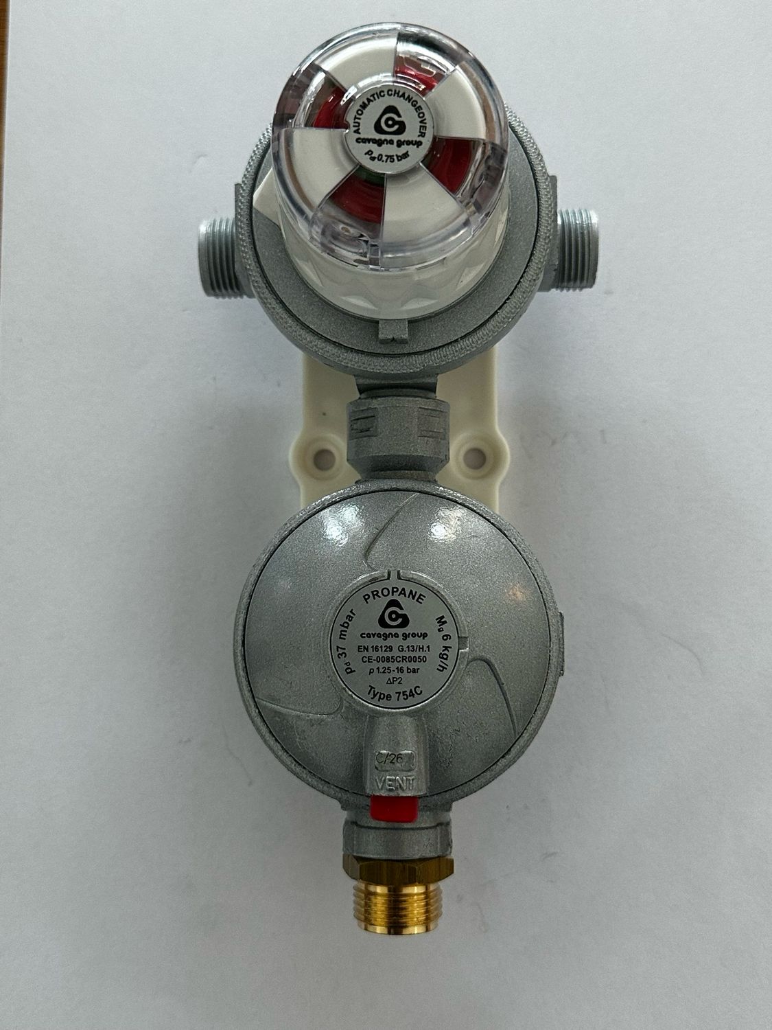 Automatische Umschaltanlage mit Druckregler 37mbar 50mbar Automatische Umschaltanlage mit Druckregler 37mbar 50mbar