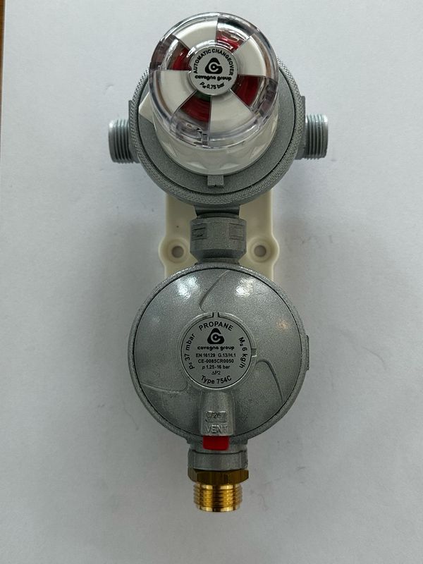 Automatische Umschaltanlage mit Druckregler 37mbar 50mbar