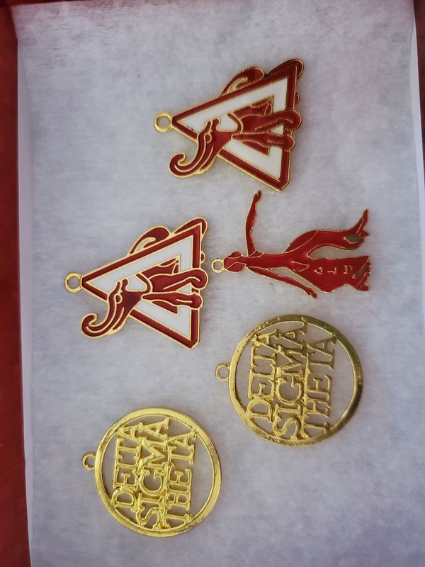 5 PIECE CHARM SET