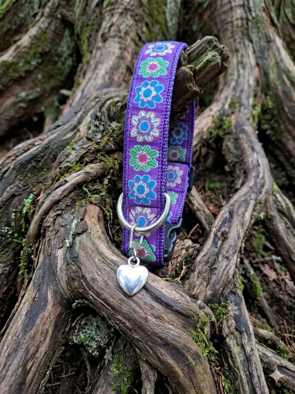 Halsband Flower Power lila Halsband Flower Power lila