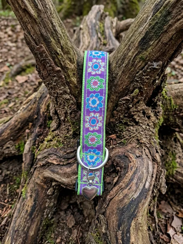 Hundehalsband Flower Power apfelgrün Hundehalsband Flower Power apfelgrün