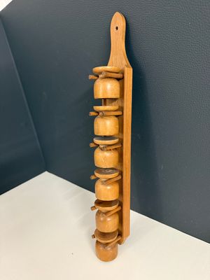 eierdop in houten ophangrek