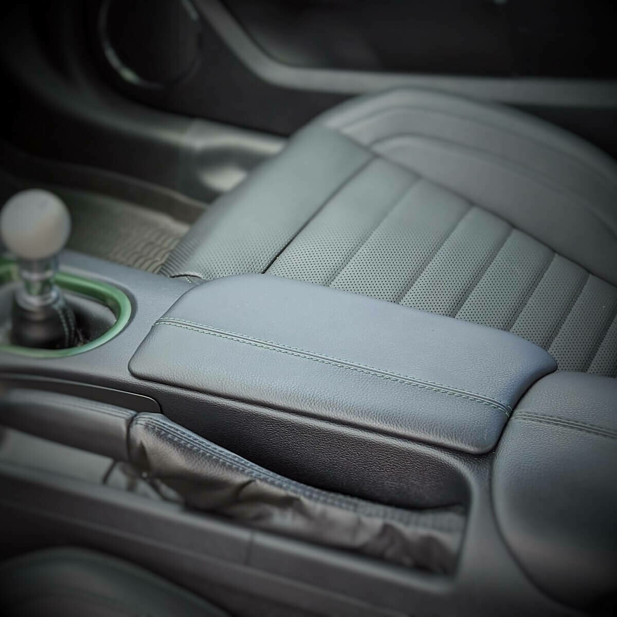 2015 to 2017 Mustang: KR-Armrest