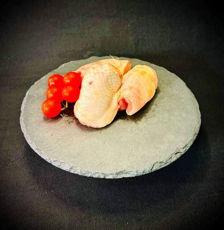 Chicken thigh (approx. 140g) (Swiss)