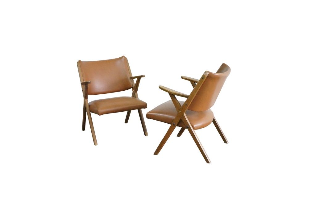 Mid-Century Armchair with Leather Upholstery and Oak Frame