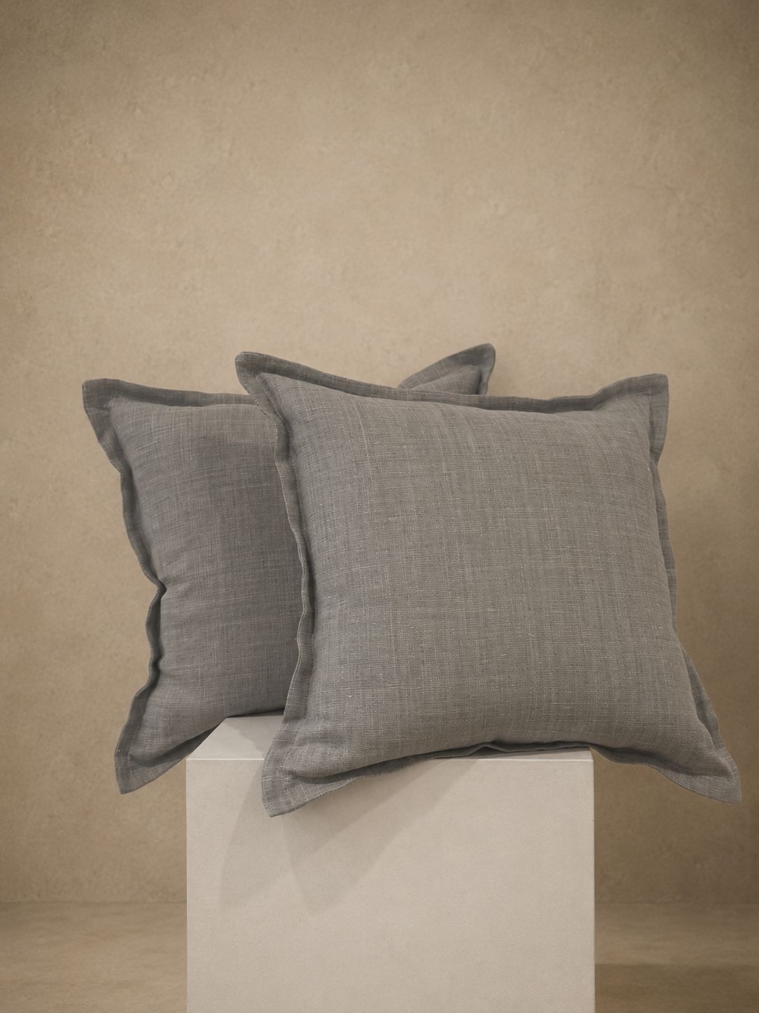 Pillow in Beige Solid Linen