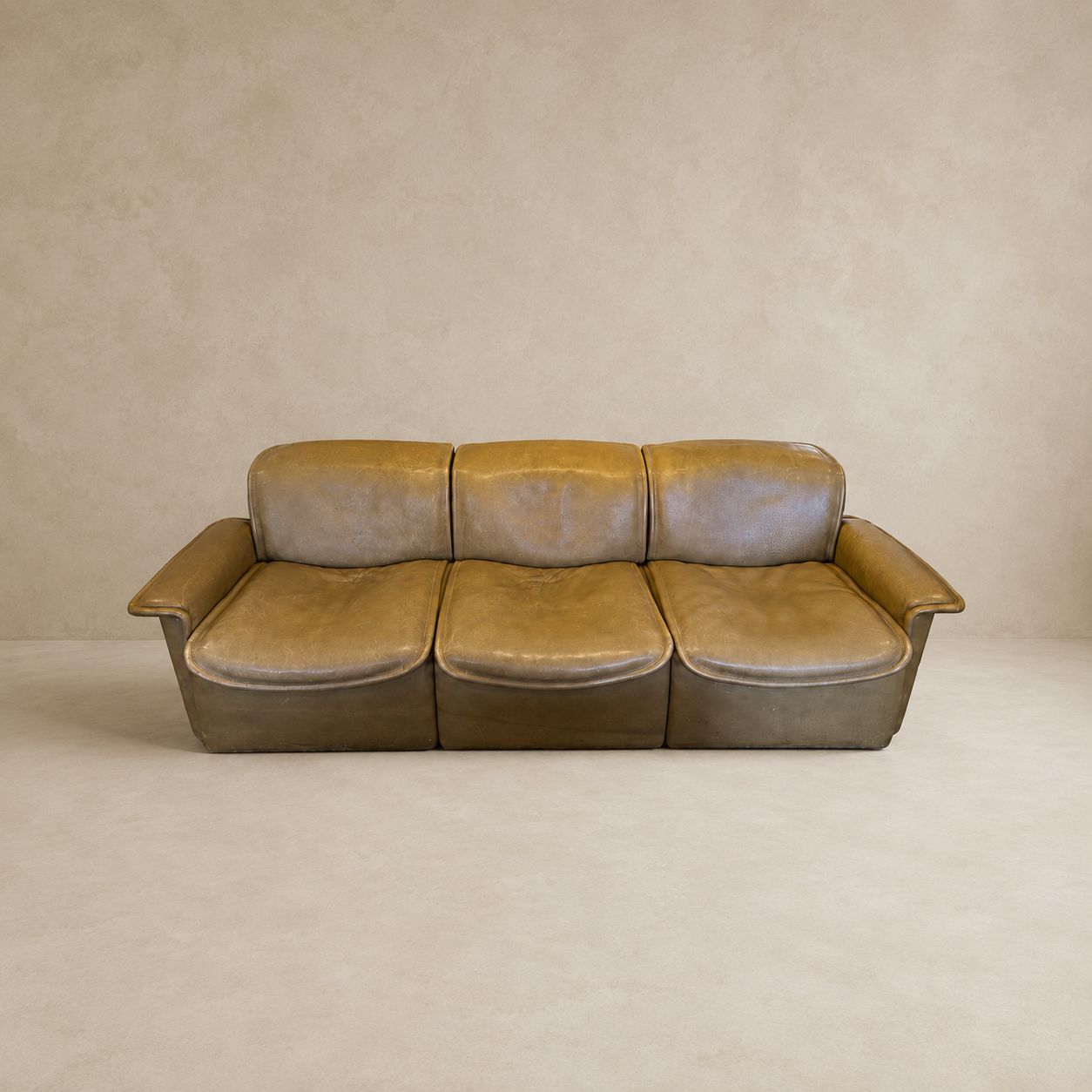 Green Rawhide Leather De Sede Three Seat Sofa
