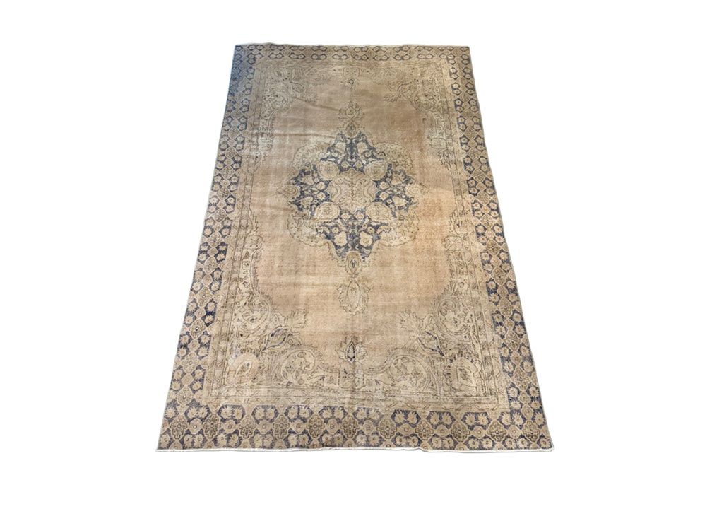 Turkish Vintage Rug, 6'11" x 10'11"