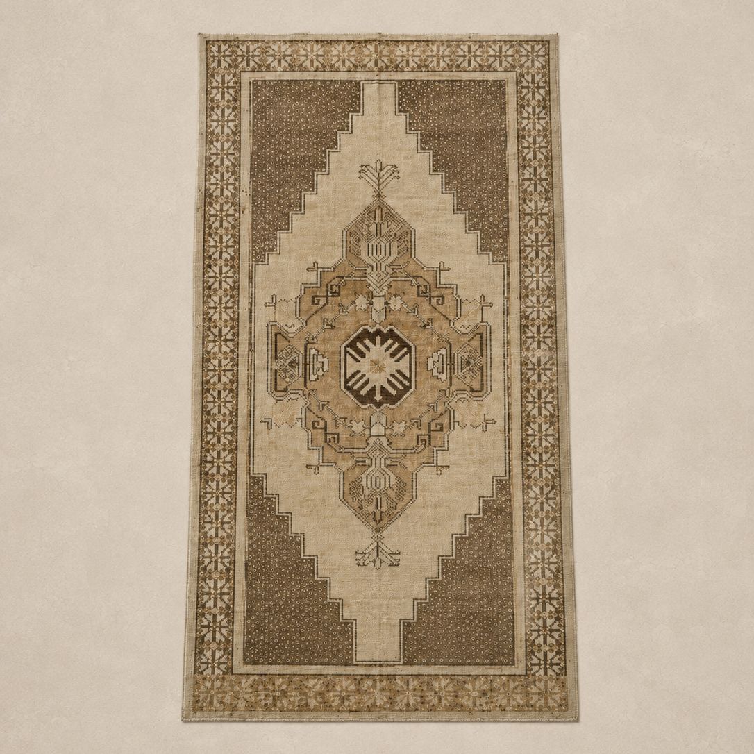 Vintage Rug, 5' X 9'2"