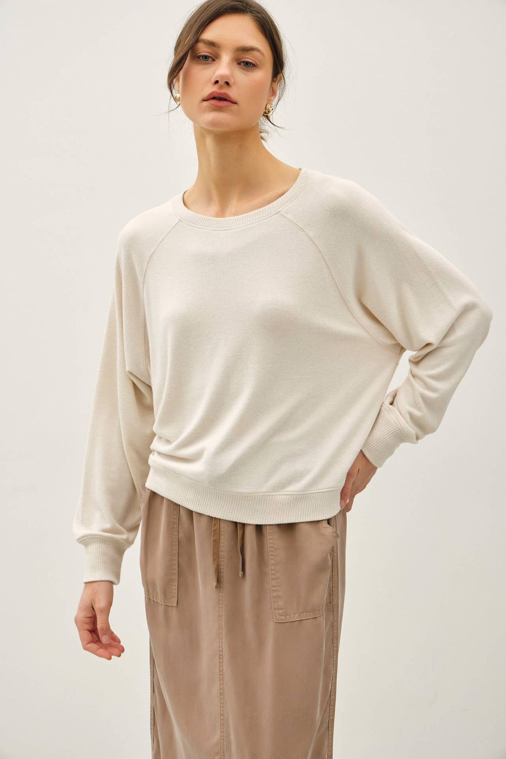 Soft Relaxed Fit Raglan Sleeve Basic Knit Top