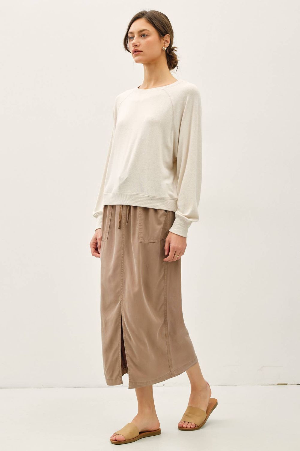 Soft Relaxed Fit Raglan Sleeve Basic Knit Top