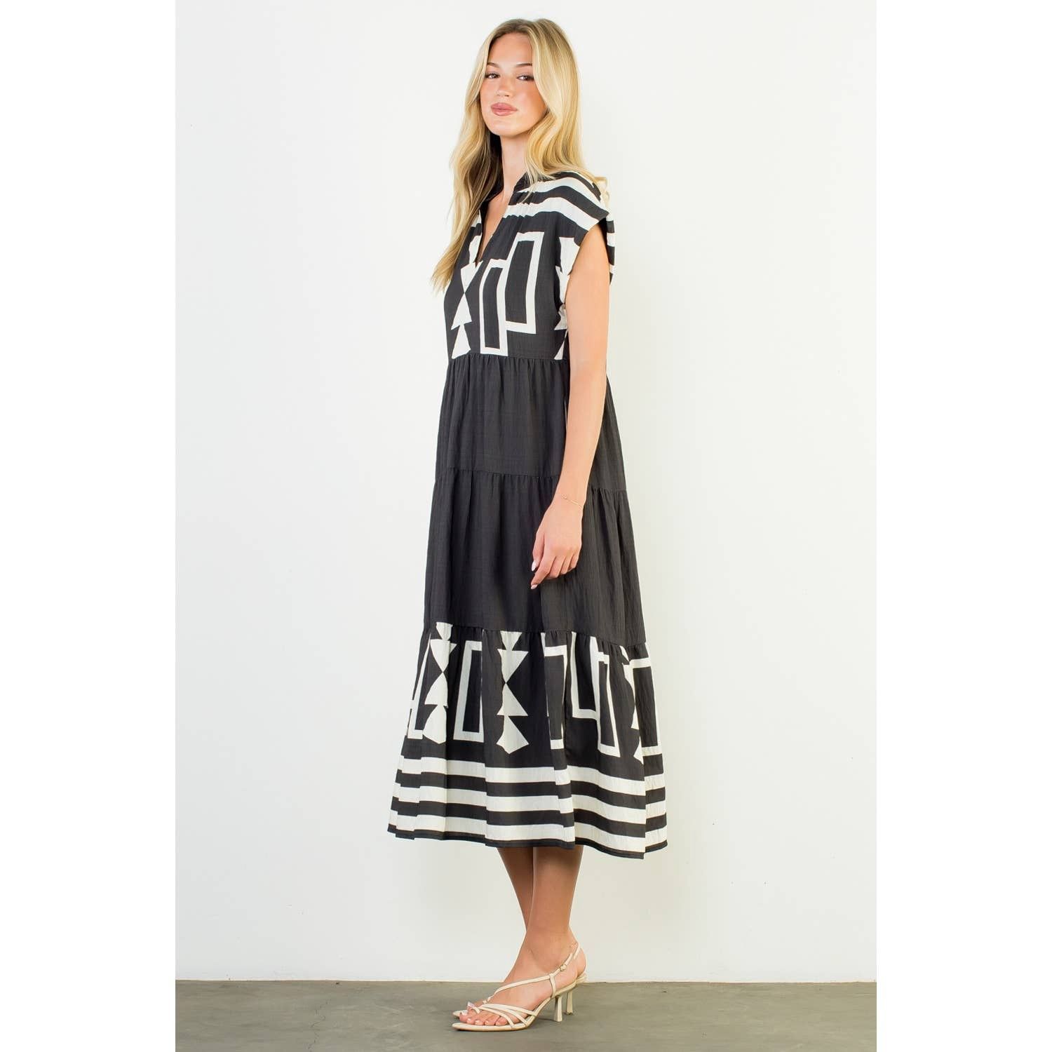 Short Sleeve Tiered Print Dress