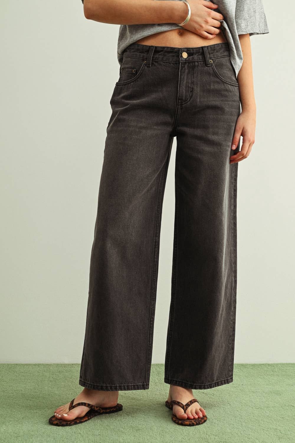 Relaxed Regular Wide Leg Jeans