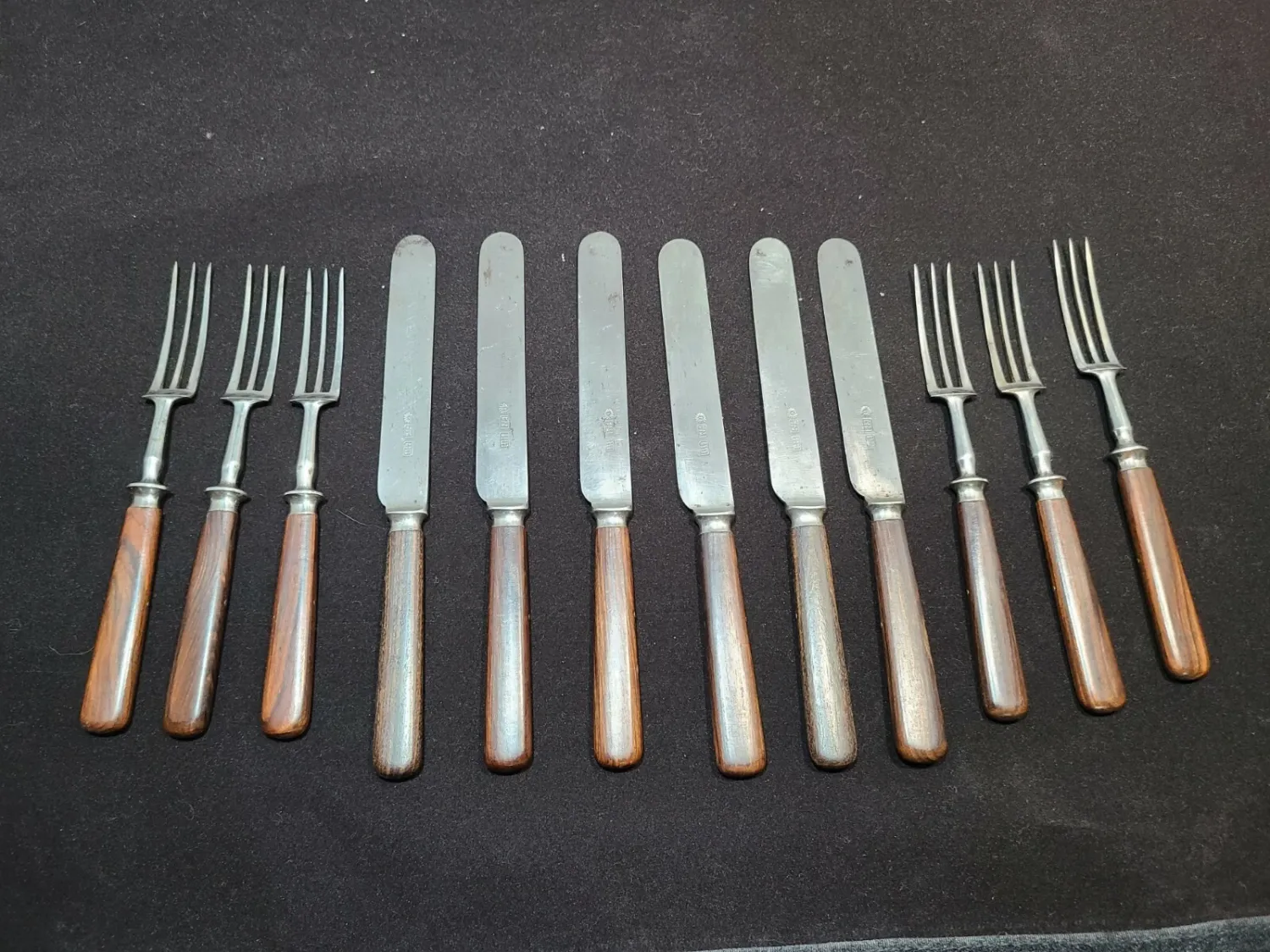 Antique ca. 1900 Mappin Bros 12-Piece Silver-Plated Fish Cutlery Set – London, England