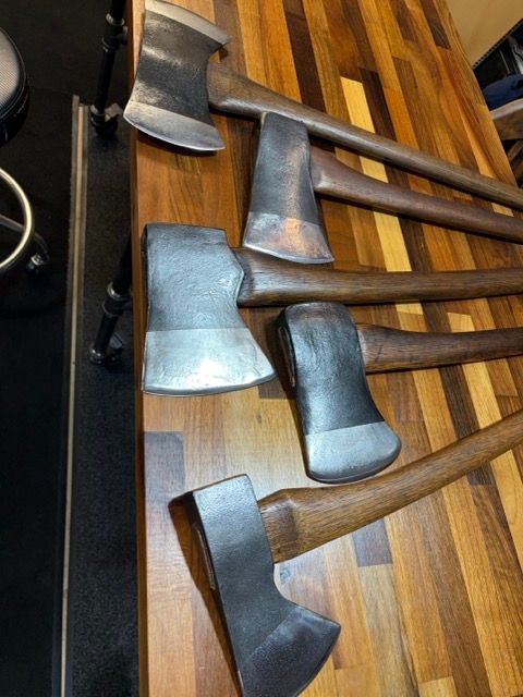 Restored Set of 5 Vintage Kelly Axe &amp; Tool Co. Woodslasher Axes – Custom Painted &amp; Sharpened by Mike Law