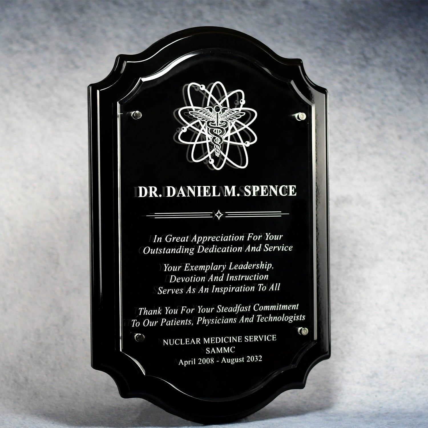 Scalloped Edge Plaque With Floating Acrylic Plate Scalloped Edge Plaque With Floating Acrylic Plate
