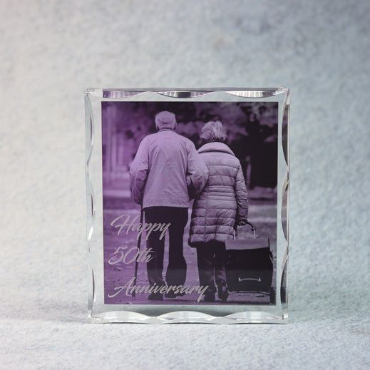 Acrylic Block With Scallop Edge Acrylic Block With Scallop Edge
