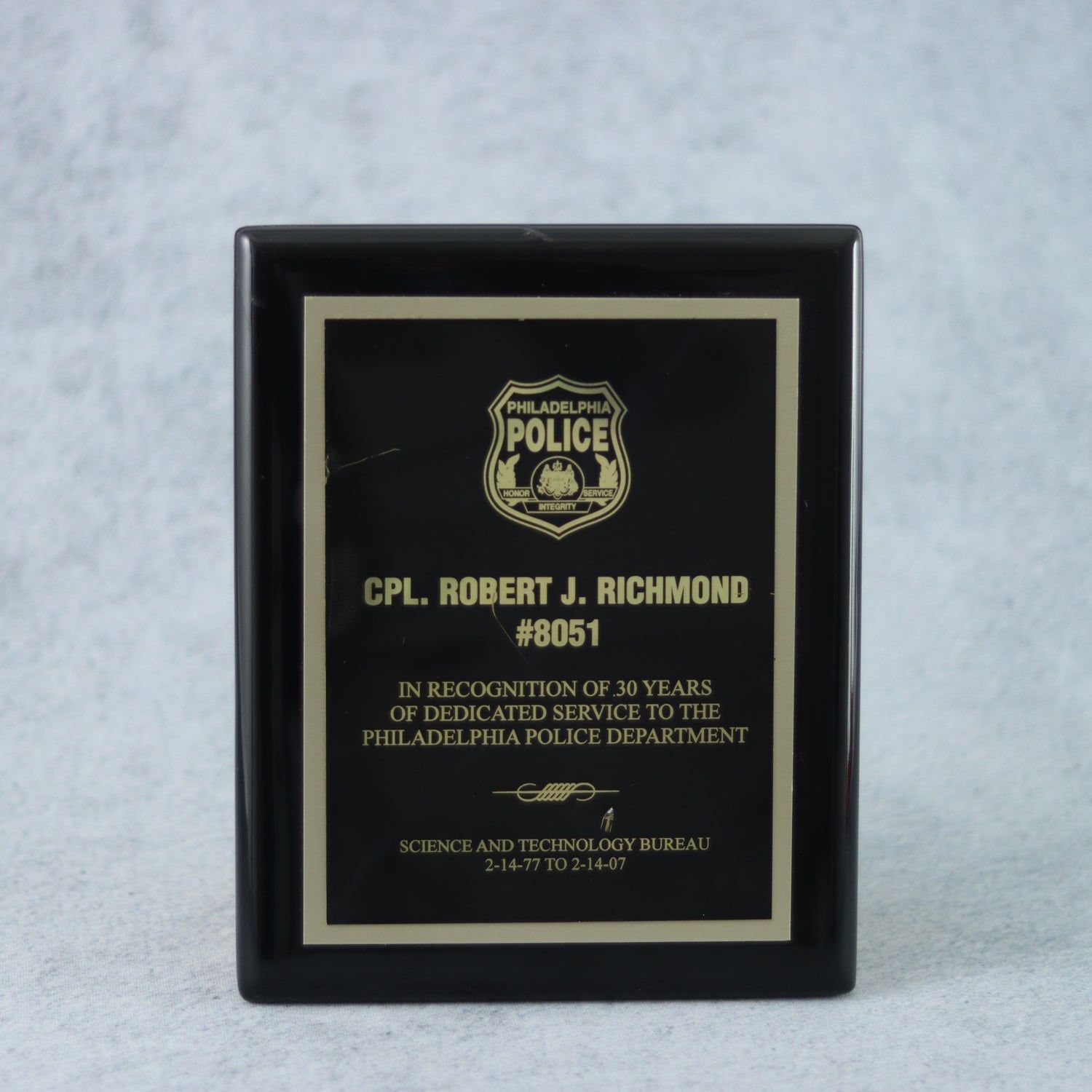 Executive Piano Finish Plaque with Plate Executive Piano Finish Plaque with Plate
