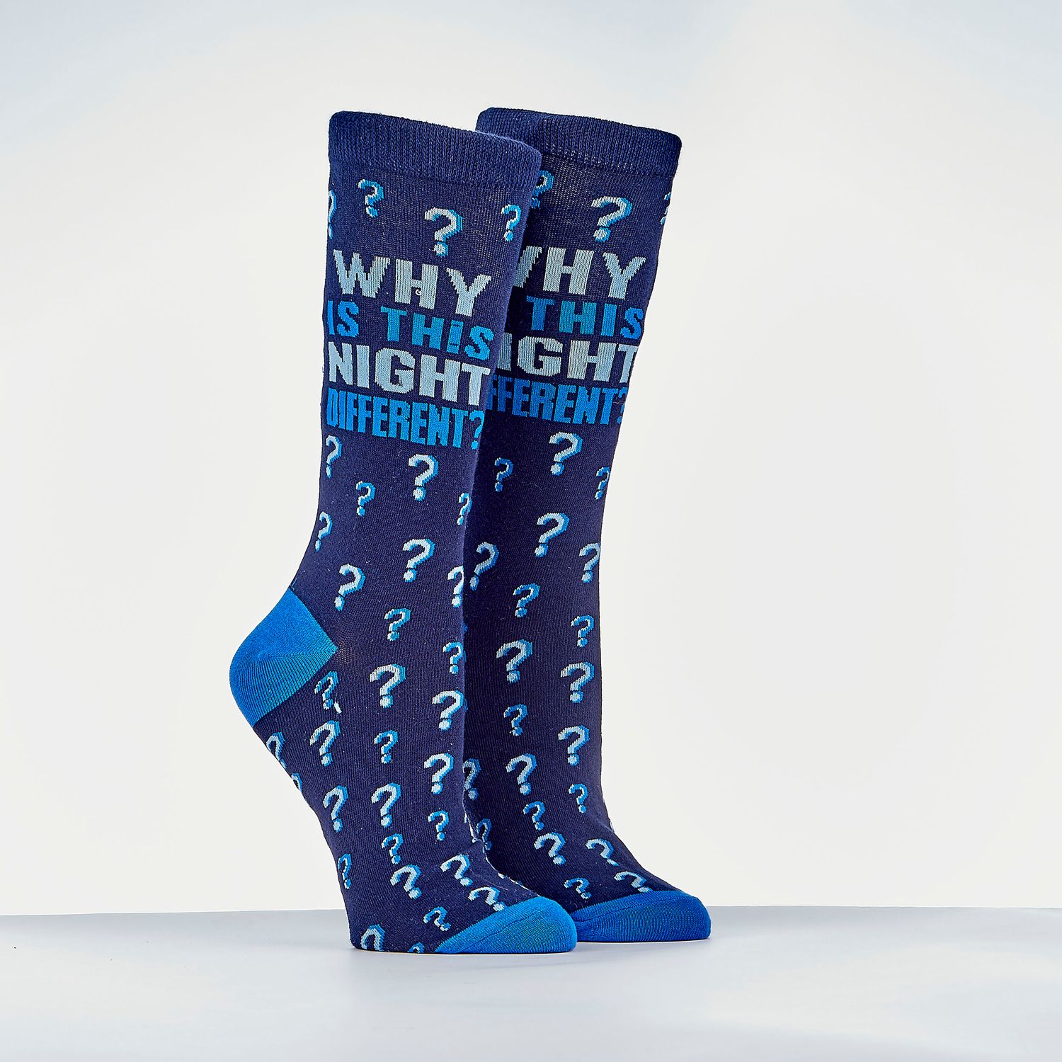 PASS SOCKS,WHY THIS NIGHT DIFRNT?,COTON BLEND,ADULT CREW,CARD