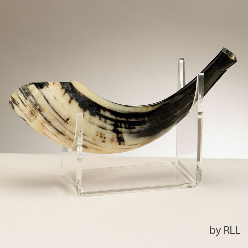 SHOFAR STAND, ACRYLIC, 4.75" x 4.25", LABEL