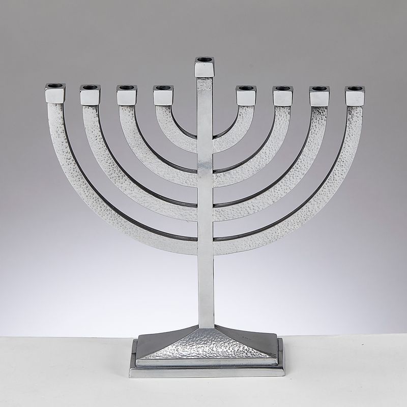 TRADITIONAL MENORAH,HAMMERED POLISHED ALUMINUM, 8.5"x8.5",BOX
