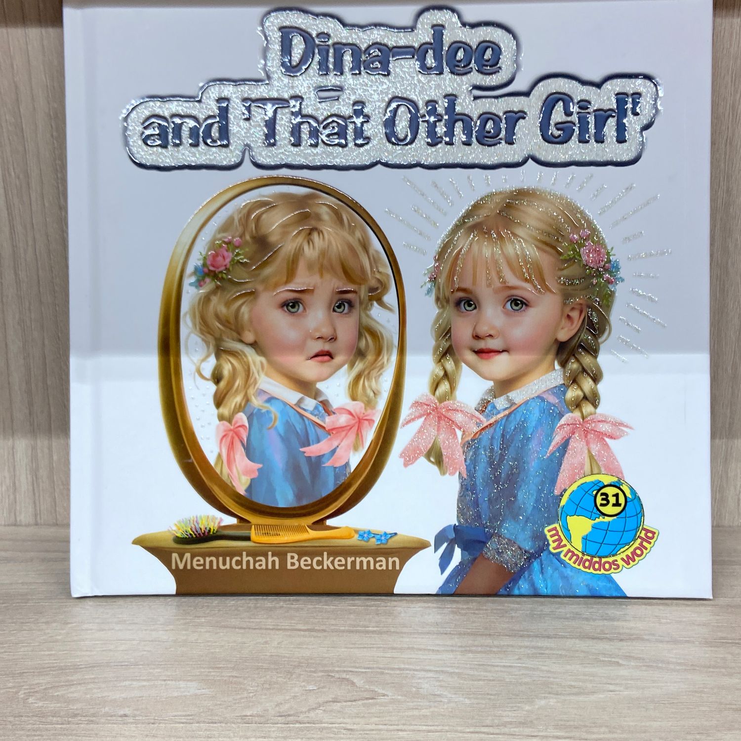 Dina Dee and that other girl