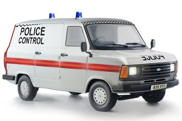 Cars, Bikes and Trucks Italeri 1/24 Ford Transit Mk.II Police