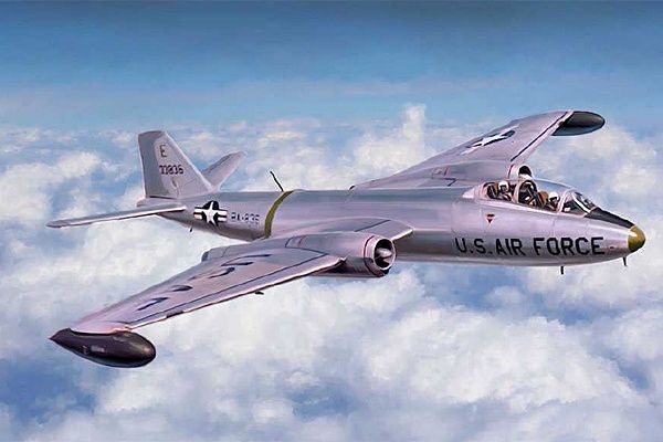 Aircraft Italeri 1/72 B-57B Canberra