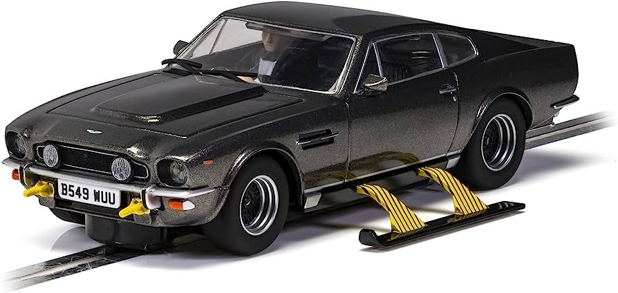 James Bond Aston Martin V8 - The Living Daylights