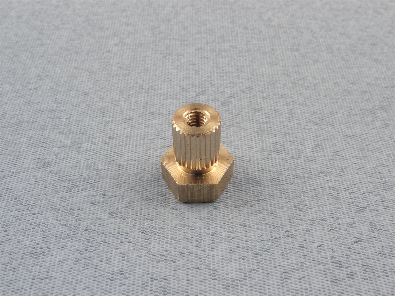 Couple - Tapped Insert M4x0.7
