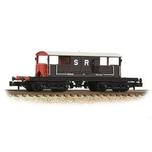 SR 25T 'Queen Mary' Brake Van SR Brown