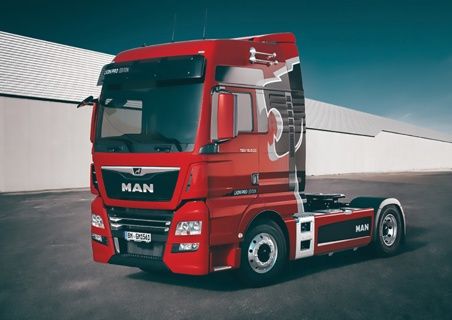 Cars, Bikes and Trucks Italeri 1/24 MAN TGX XXL D38
