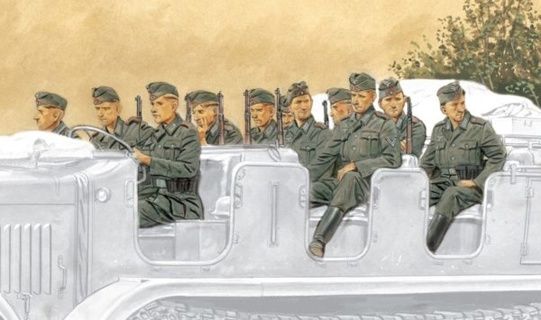 Military Dragon 1/35 German Half-Track Riders
