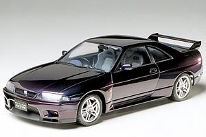 Cars, Bikes and Trucks Tamiya 1/24 Nissan Skyline GT-R V Spec