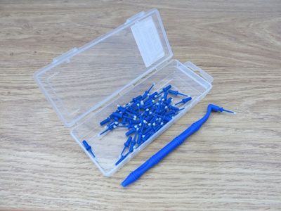 Double Ended Holder with 50 Micro Applicators