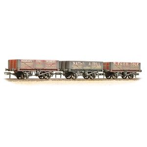 5 Plank Wagons Coal Trader Triple Pack (Weathered)