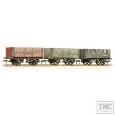 7 Plank Wagons Coal Trader Triple Pack (Weathered)