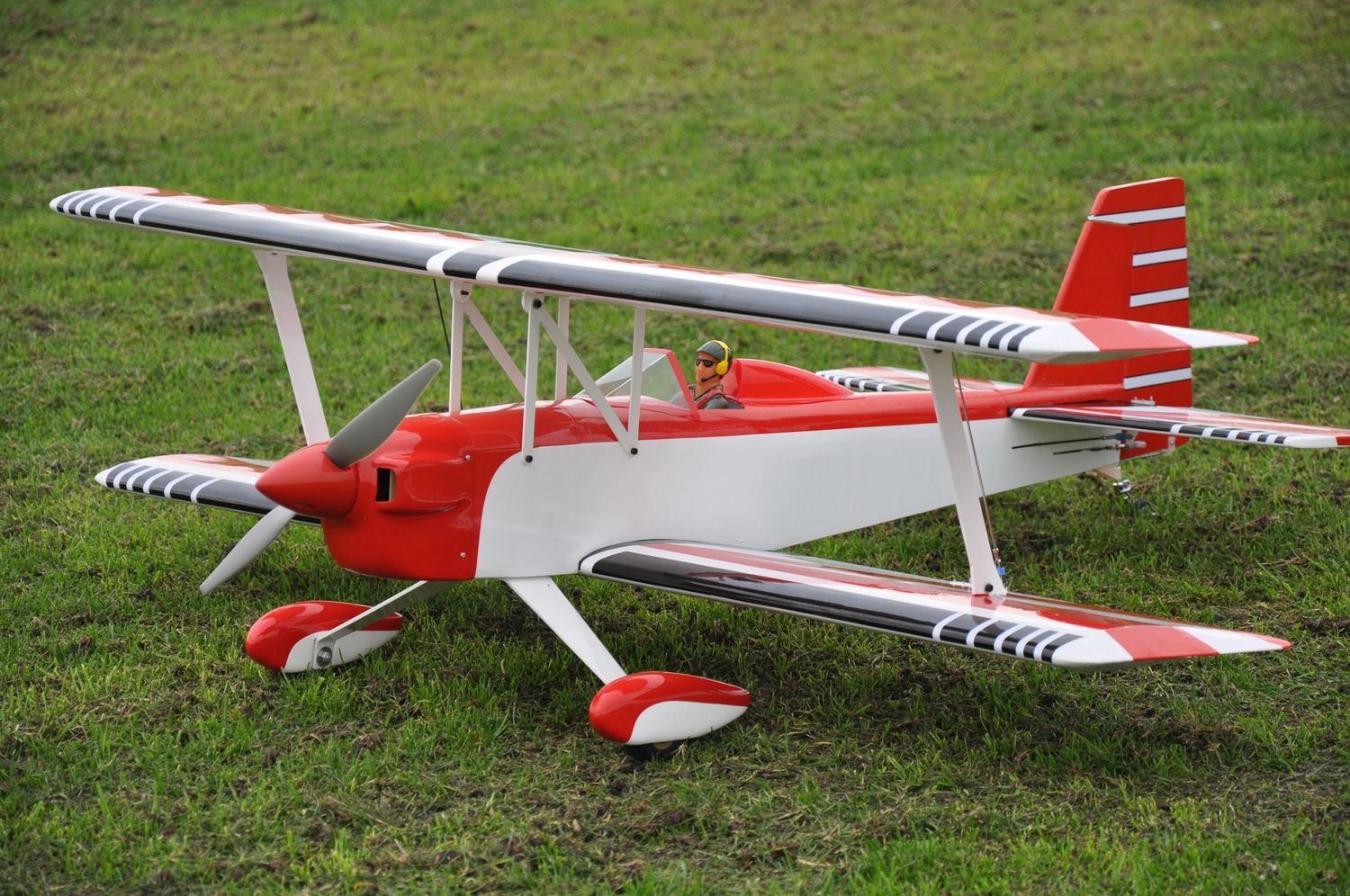 Max-Thrust Pro-Built Balsa Double Trouble Red - IC or Elec