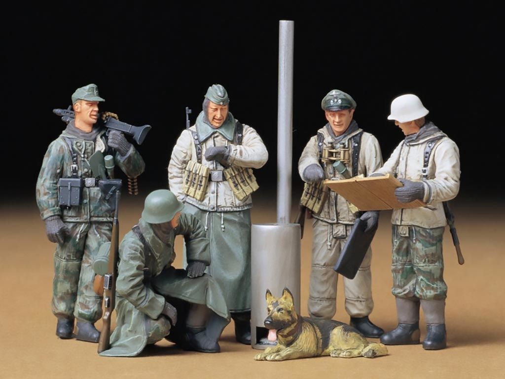 Military Tamiya 1/35 German Soldiers at Field Briefing