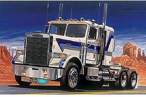 Cars, Bikes and Trucks Italeri 1/24 Freightliner FLC