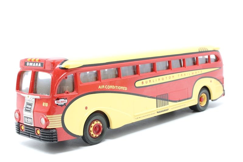 Burlington Trailways Yellow Coach 743