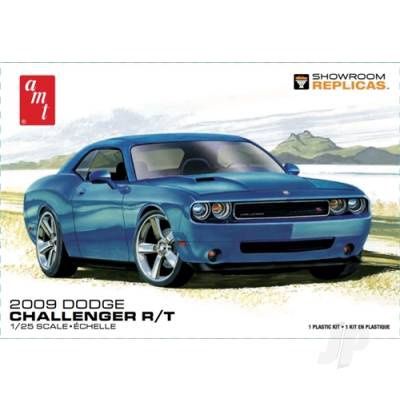 Cars, Bikes and Trucks AMT 1/25 2009 Dodge Challenger R/T