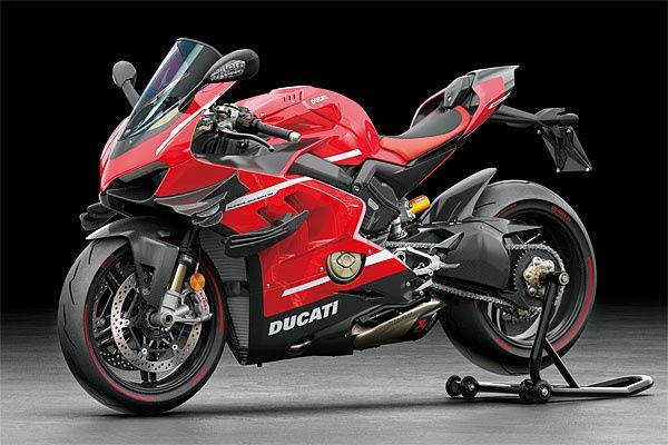 Cars, Bikes and Trucks Tamiya 1/12 Ducati Superleggera V4