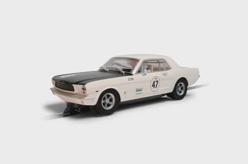 Ford Mustang - Bill and Fred Shepherd - Goodwood Revival
