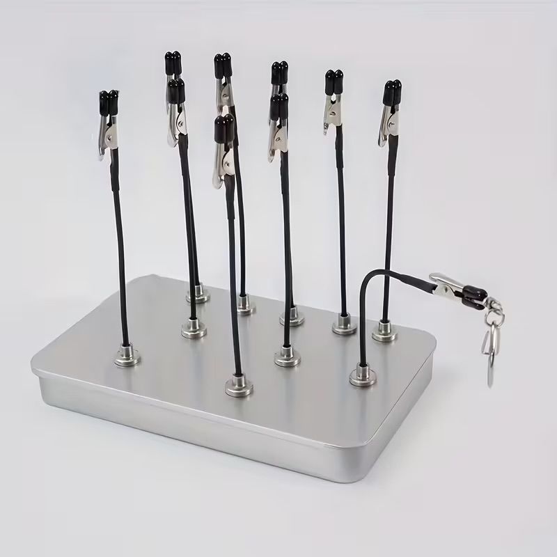 Magnetic Jaws with Metal Storage Box (12)