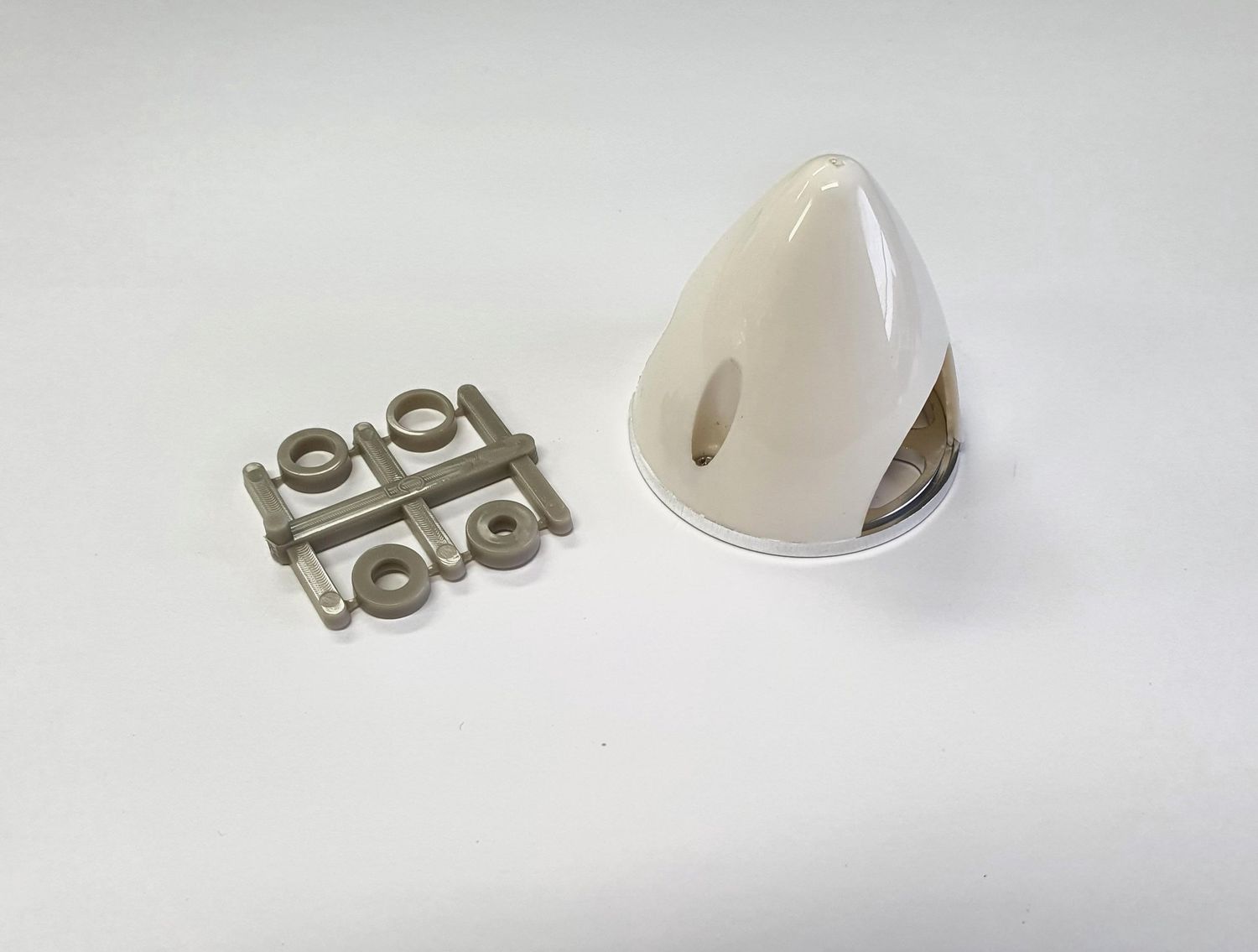 Gemfan Ally Backplate Nylon Spinner 38mm White