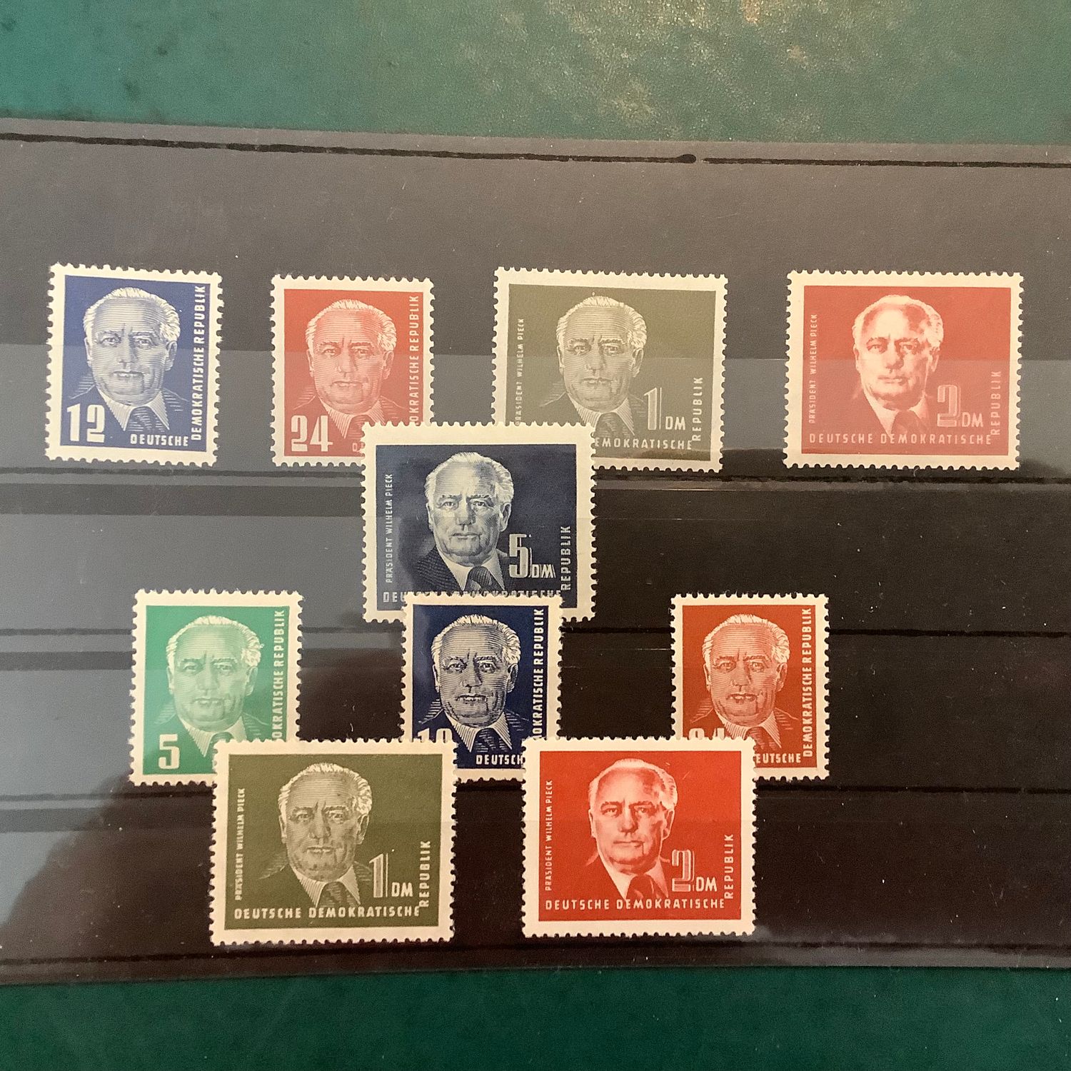 1950/1952 : Pieck I and II - Michel 251/255 and 322/326 -MNH - Value : 260