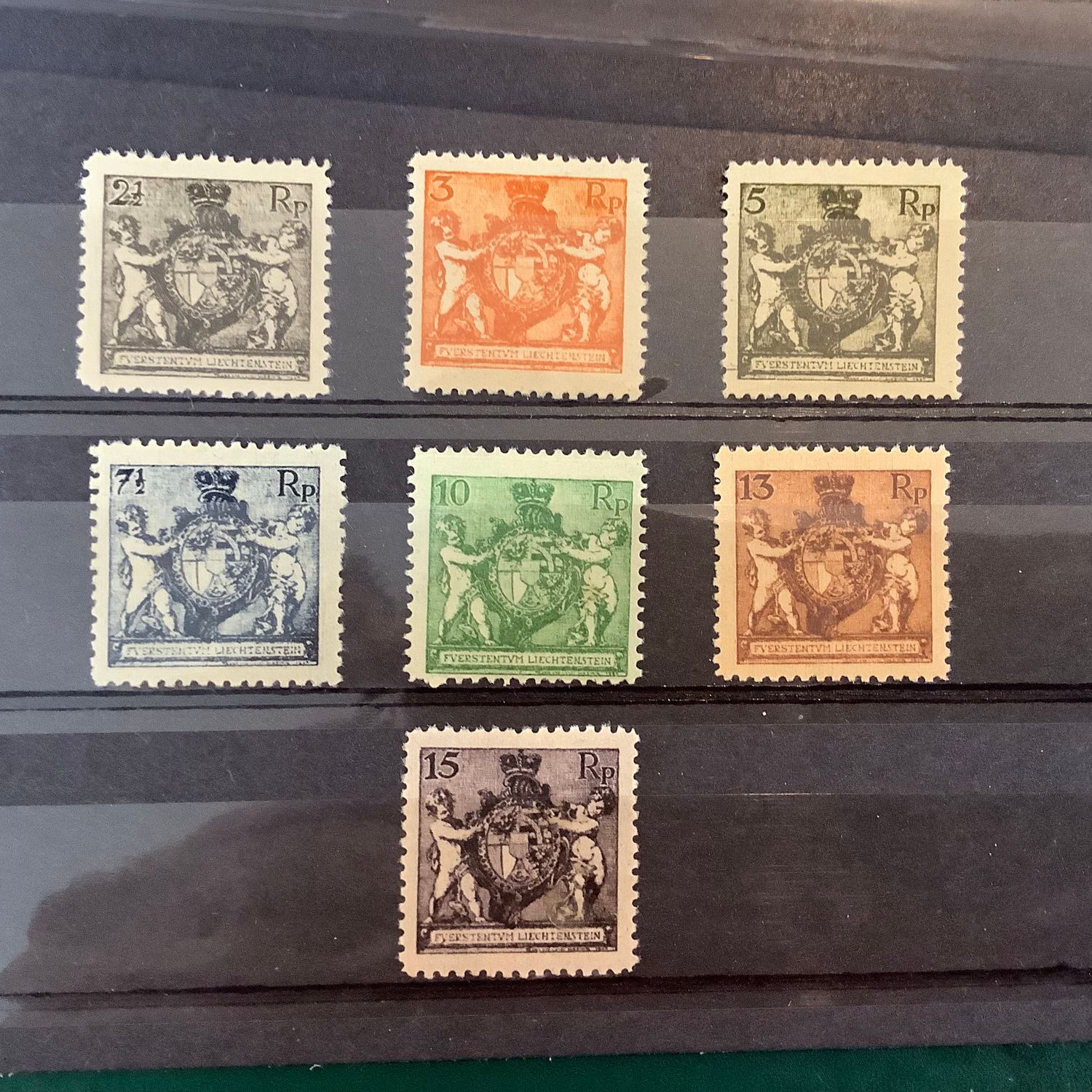 1921 : Coat of Arms - Michel 46/52 - MNH - Value : 460