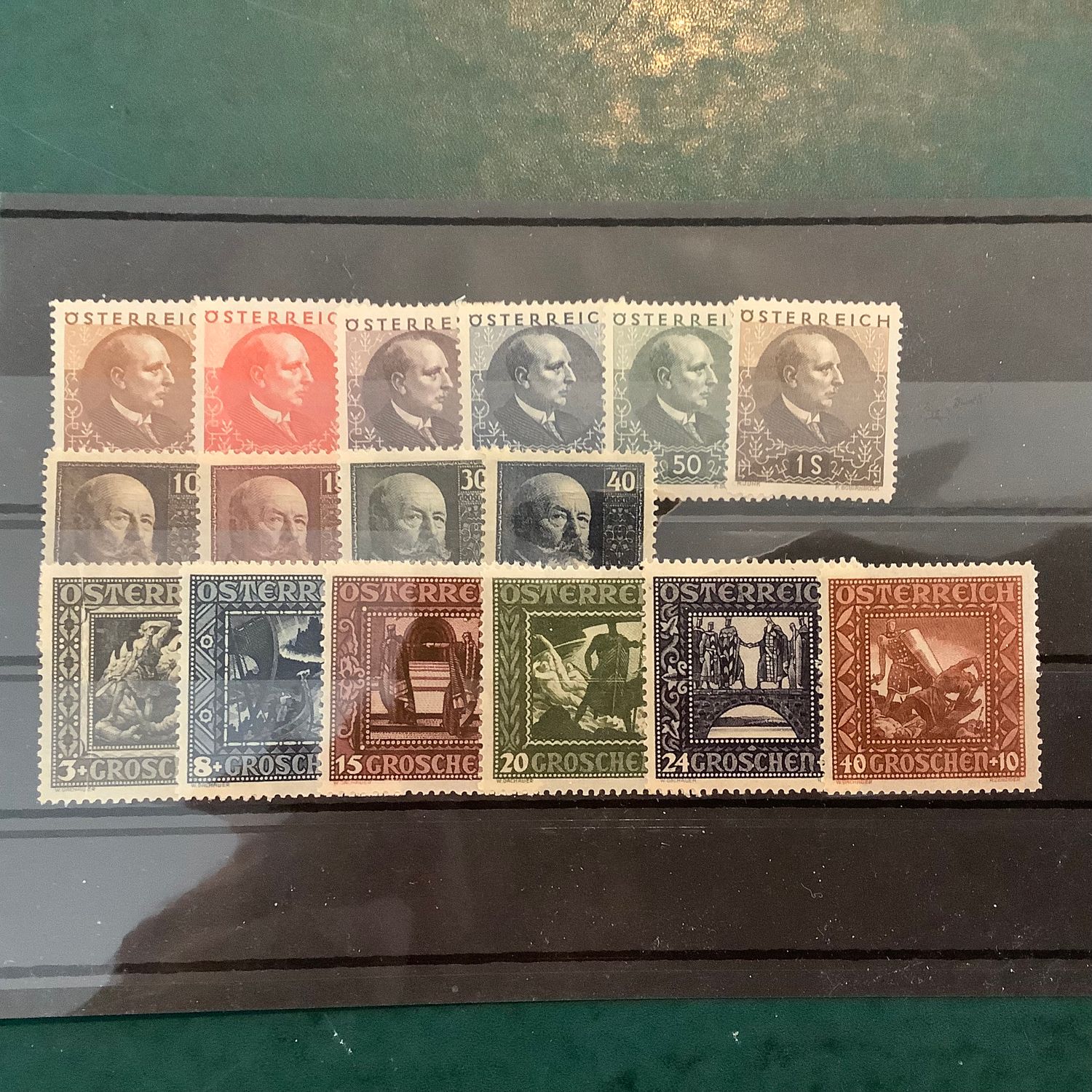 1926/1930 : 3 Complet sets with Karnten - Michel 488/497 and 512/517 - MNH - Value 250