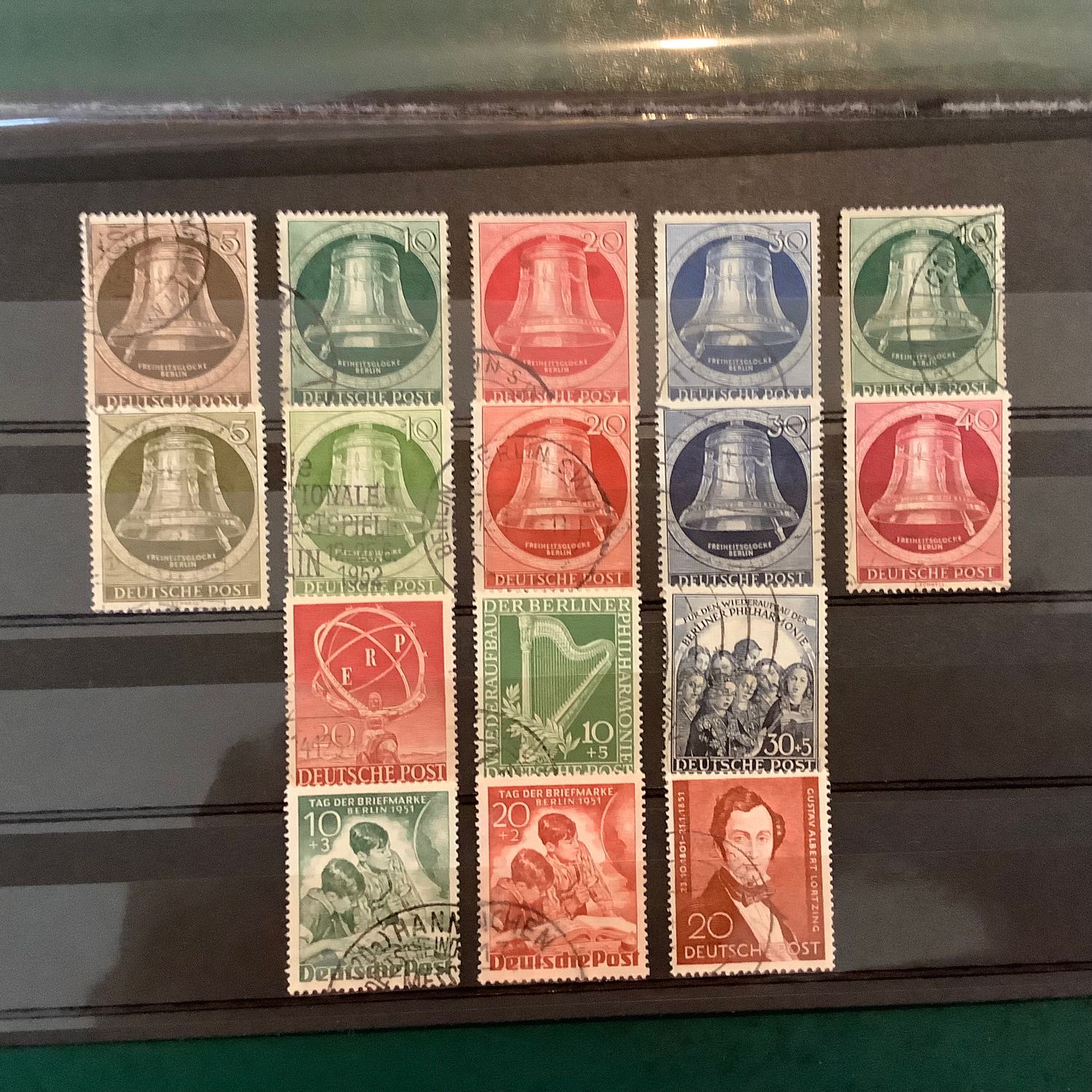 1950/1951 : 2 Yearsets - Michel 71/86 - Value : 585